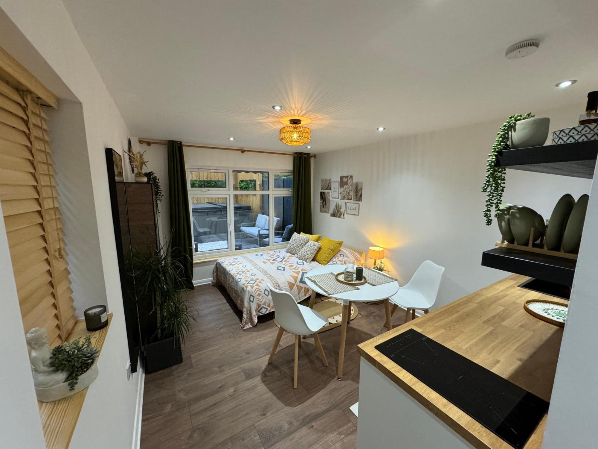 Wild & Free Hot Tub Retreat Appartement Dartford Buitenkant foto